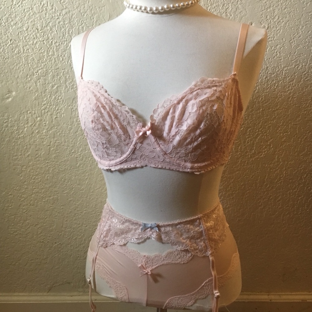 PEACH LINGERIE SET NWT + 🎁GWP